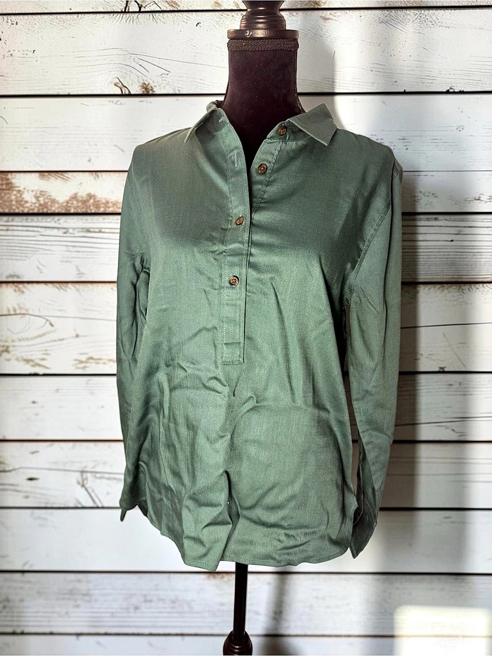 Lands' End | Lyocell Button-Down Popover Top in Green | Size Small | NWT - Picture 2 of 9